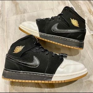 Air Jordan 1 Retro Mid GS 'Gold and Gum' 4Y Sneaker